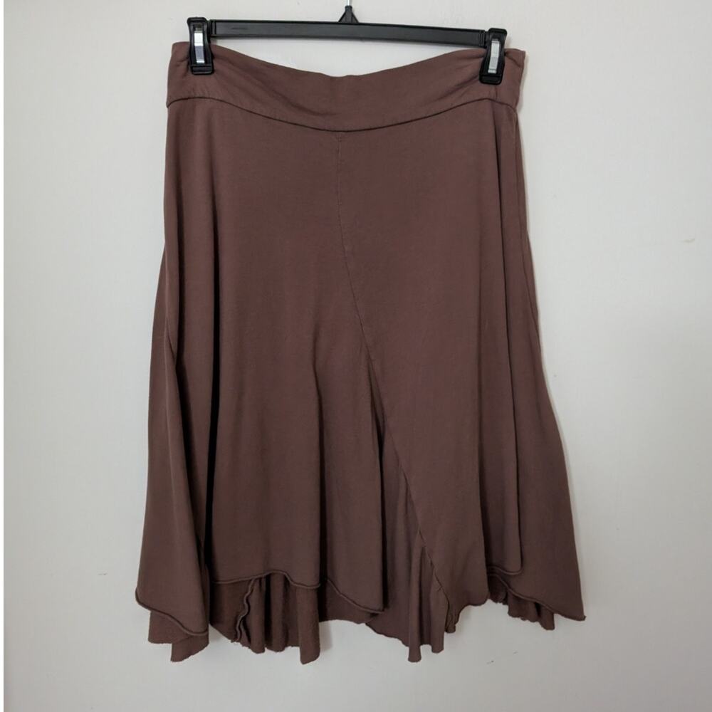 one girl who skirt